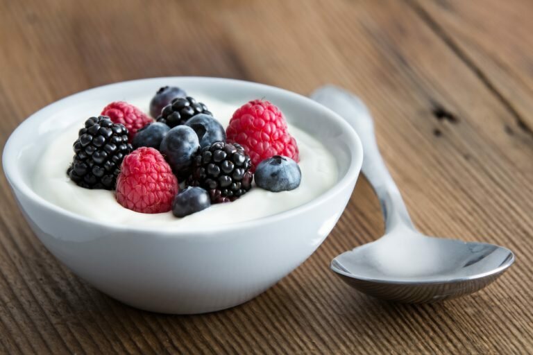 Полезные свойства кисломолочных продуктов: сила йогурта