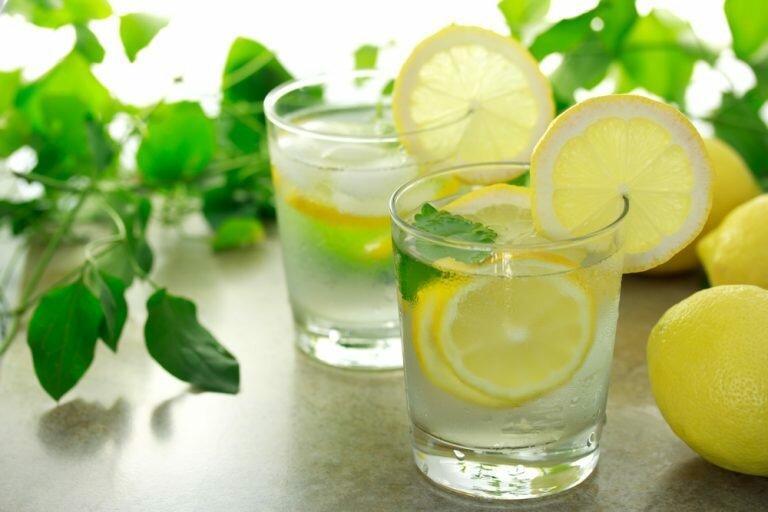 Феерия вкуса и пользы: полезные свойтва лимона и лайма