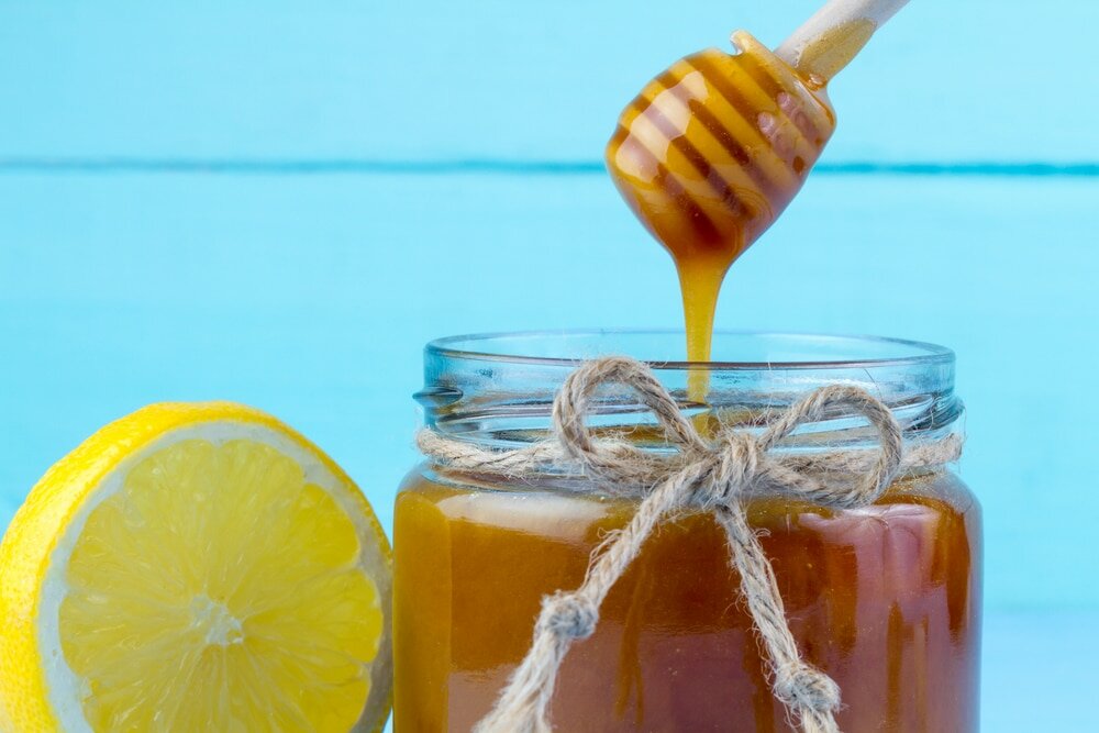 Лечение кашля лимонно-медовым сиропом