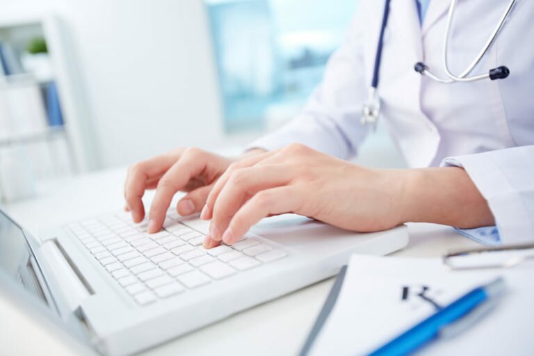 Где оформить медицинские документы онлайн?